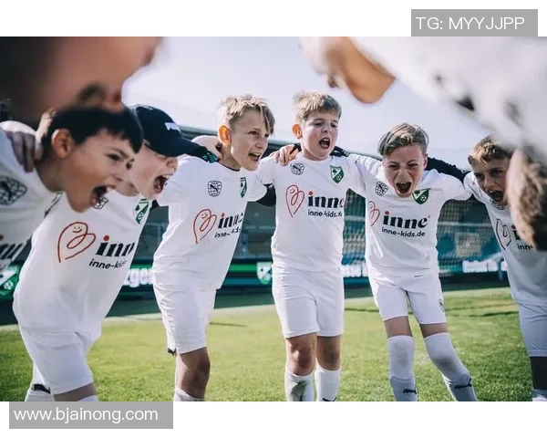 小男孩足球球星风采合集精彩瞬间展现少年足球才华